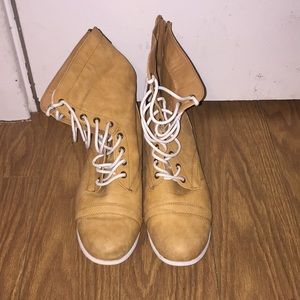 Bright Khaki/tan Combat Boots
